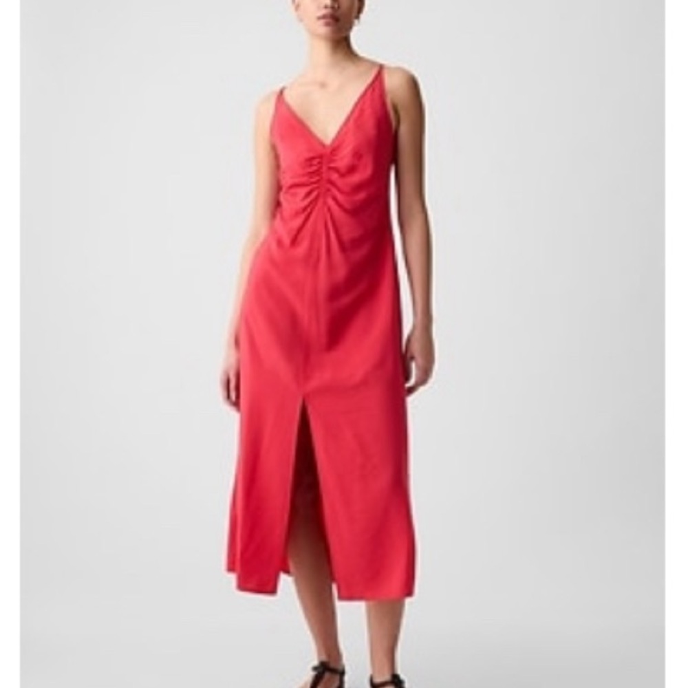 Ruched slip midi dress. Red.
